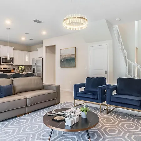 5 Bedrooms-4 Bathrooms Windsor Island 1860Sd